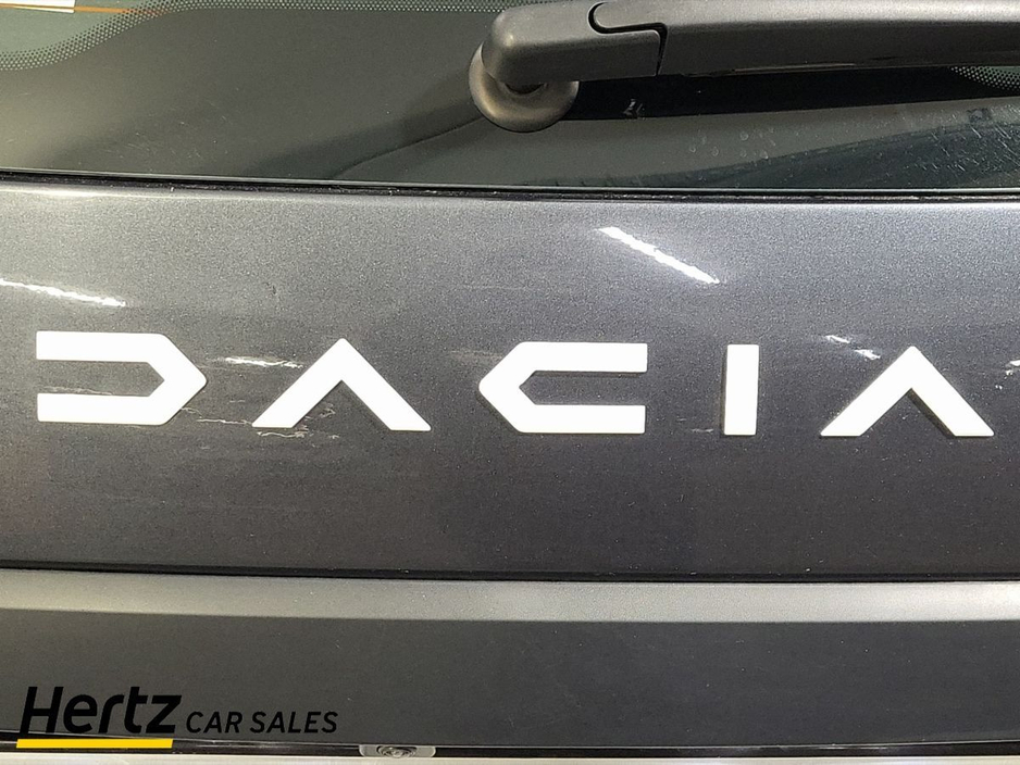 2023 Dacia Duster - image 10
