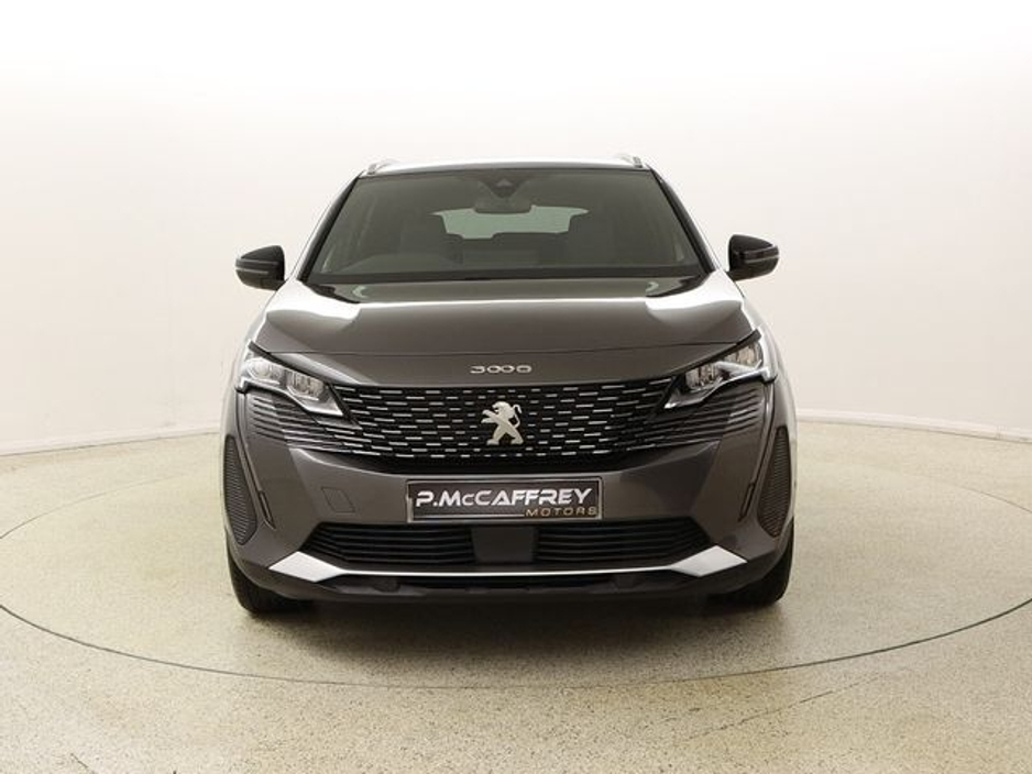 2023 Peugeot 3008 - image 2