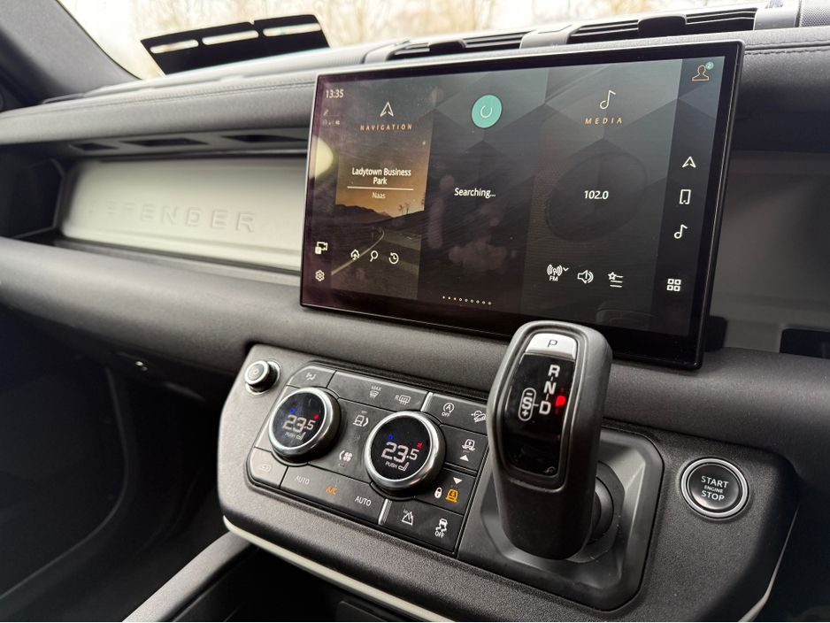 2023 Land Rover Defender 110 3.0 D  HARD TOP S 2 SEAT COMM €63,500