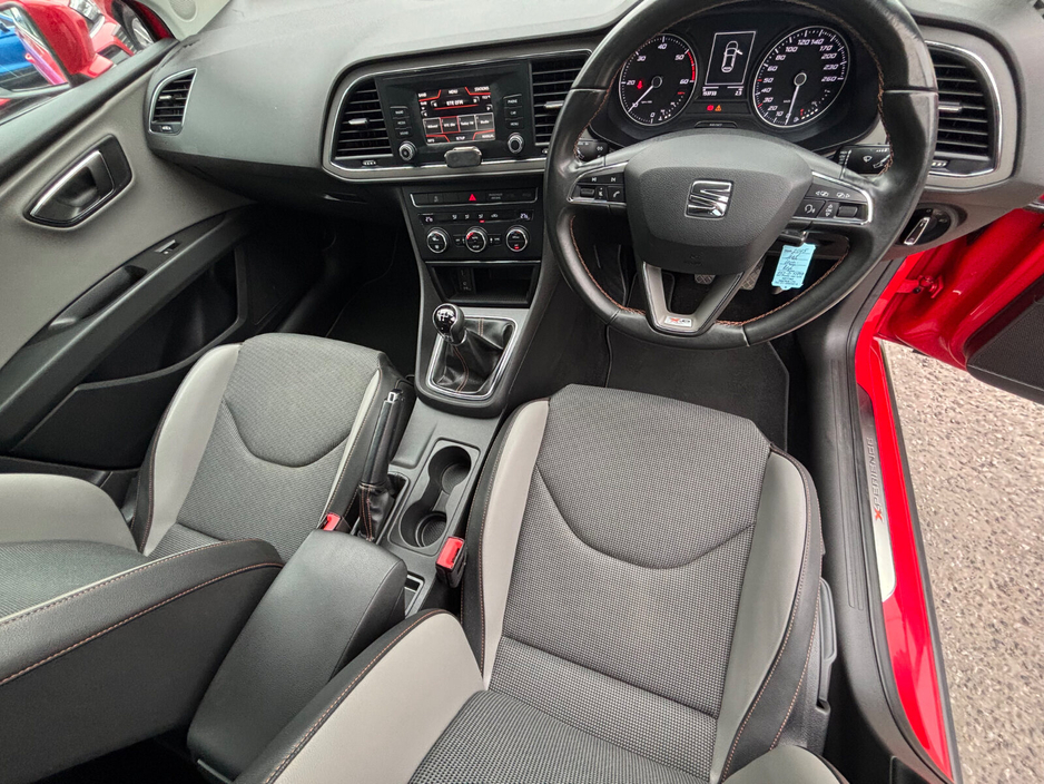 2015 SEAT Leon - image 27