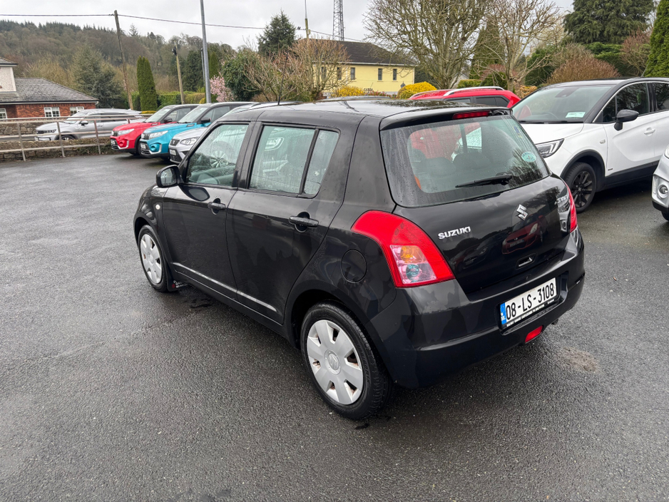 2008 Suzuki Swift - image 3