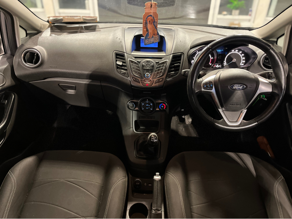 2016 Ford Fiesta MCA ZETEC 1.5 75PS M5 4DR 5DR €8,950