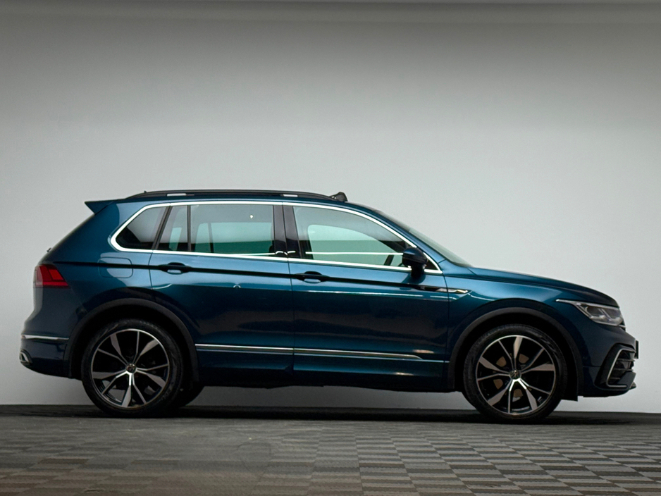 2021 Volkswagen Tiguan - image 8