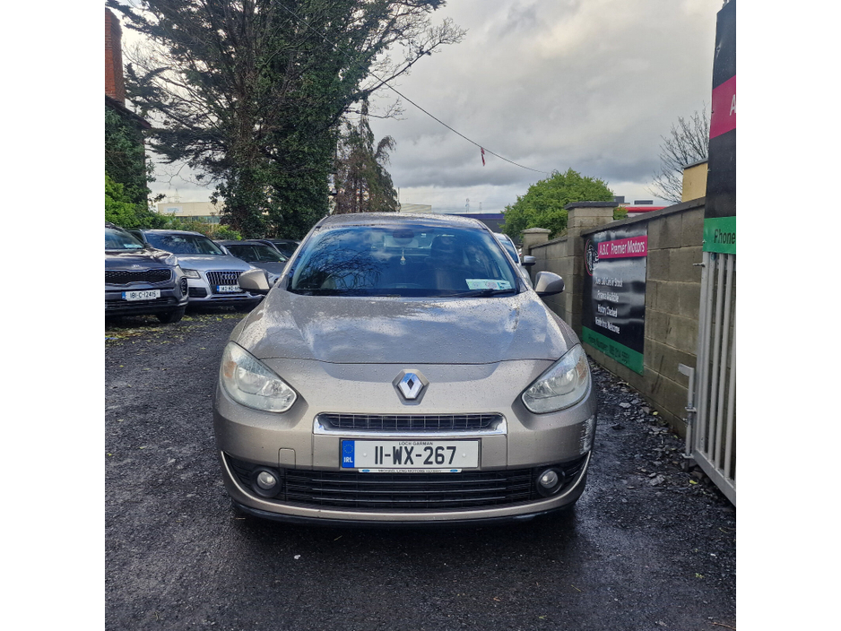 2011 Renault Fluence - image 7