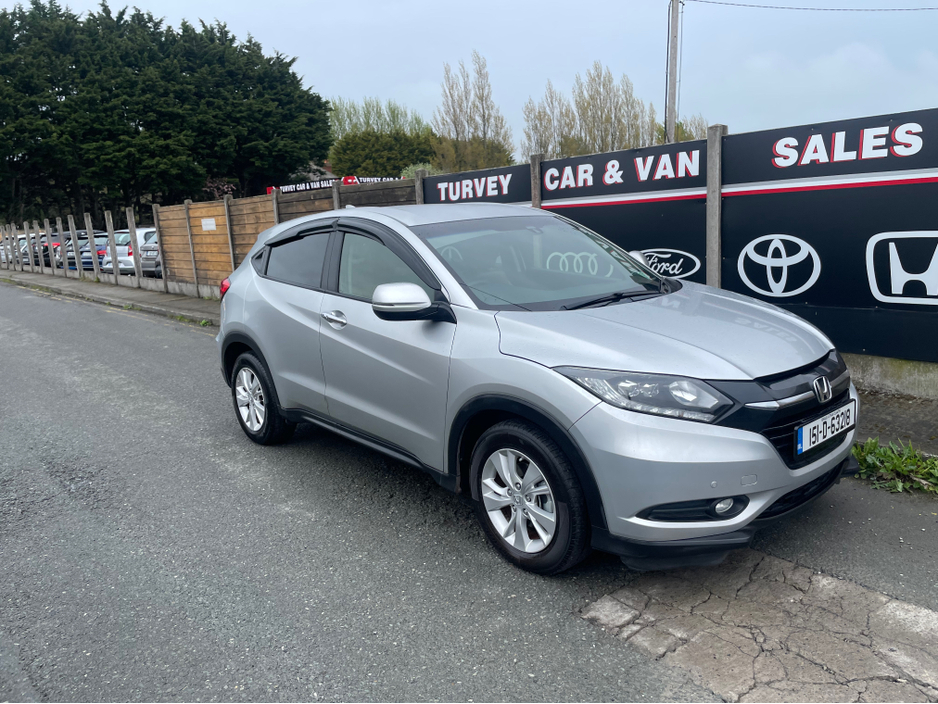 2015 Honda Vezel - image 2