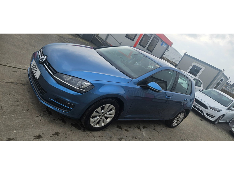 2015 Volkswagen Golf - image 16