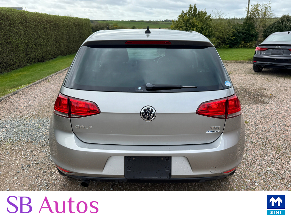 2017 Volkswagen Golf - image 8