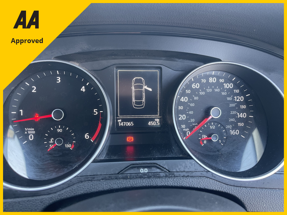 2015 Volkswagen Passat - image 3