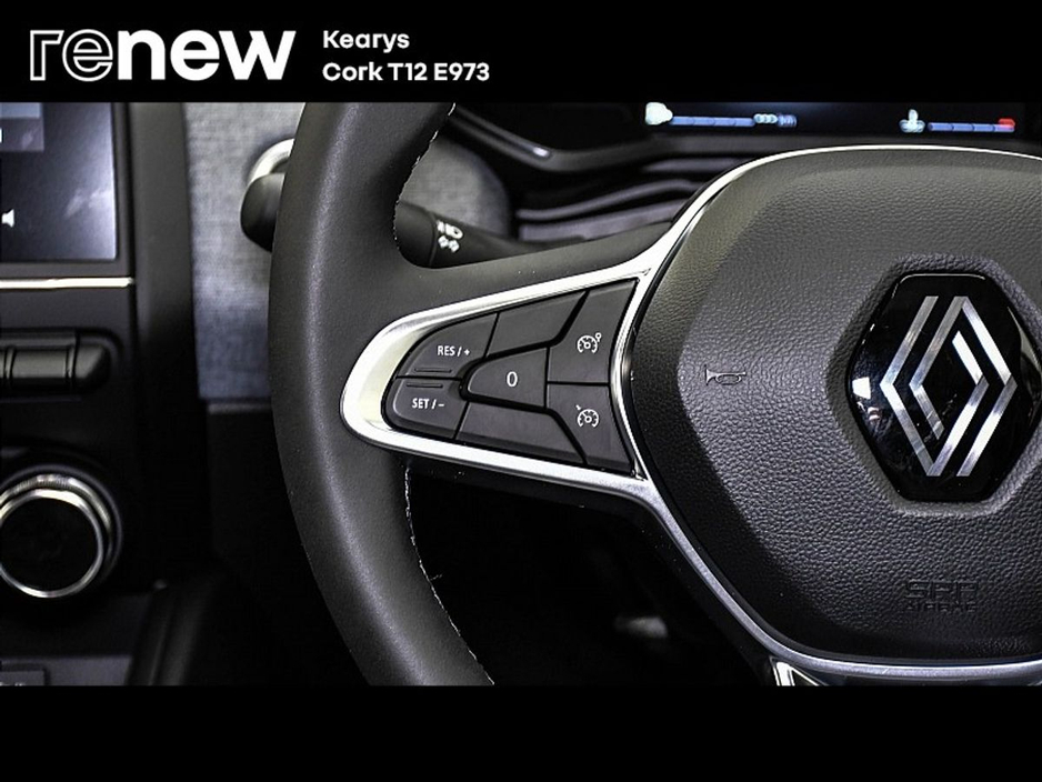 2025 Renault Clio - image 14