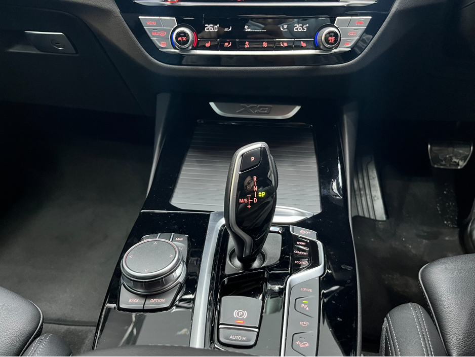 2021 BMW X3 2021 BMW X3 XDRIVE 30E M-SPORT EDITION JOY 2.0 AUTOMATIC / CRUISE CONTROL / 360° PARKING CAMERA / ELECTRIC MEMORY & HEATED SEATS / APPLE CARPLAY / PADDLE SHIFTERS / HEATED REAR SEATS