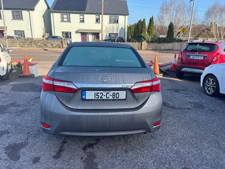 2015 Toyota Corolla - image 3