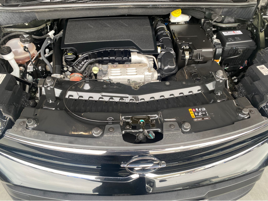 2023 Opel Crossland - image 23