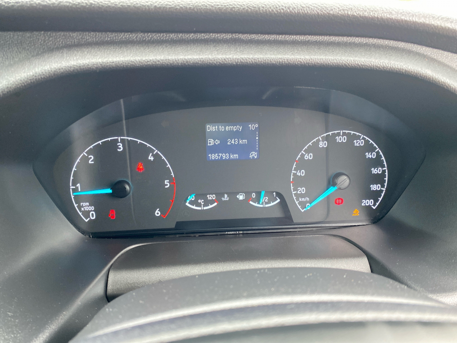 2022 Ford Transit - image 10