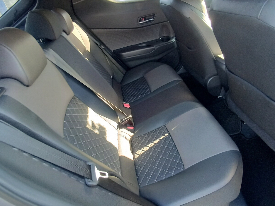 2021 Toyota C-HR - image 12