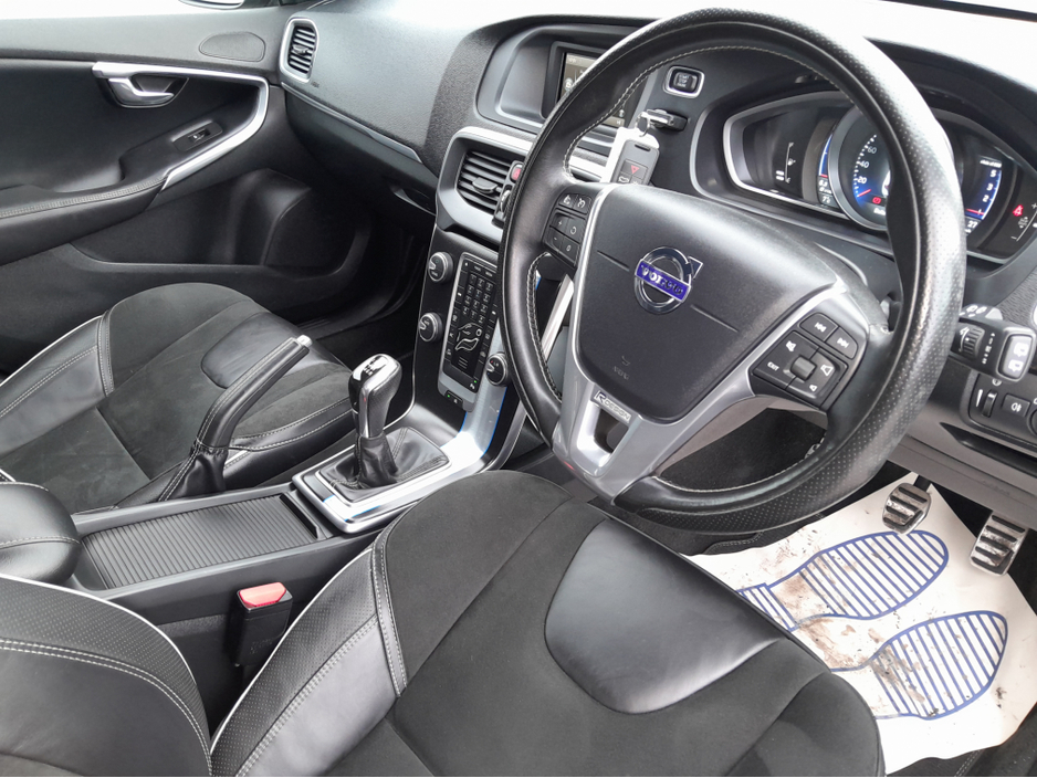 2016 Volvo V40 D2 R-DESIGN ED 5DR