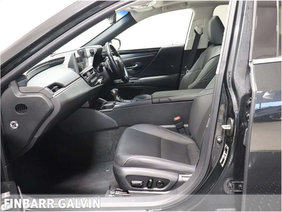 2022 Lexus ES 300 H ES300H Dynamic €43,950