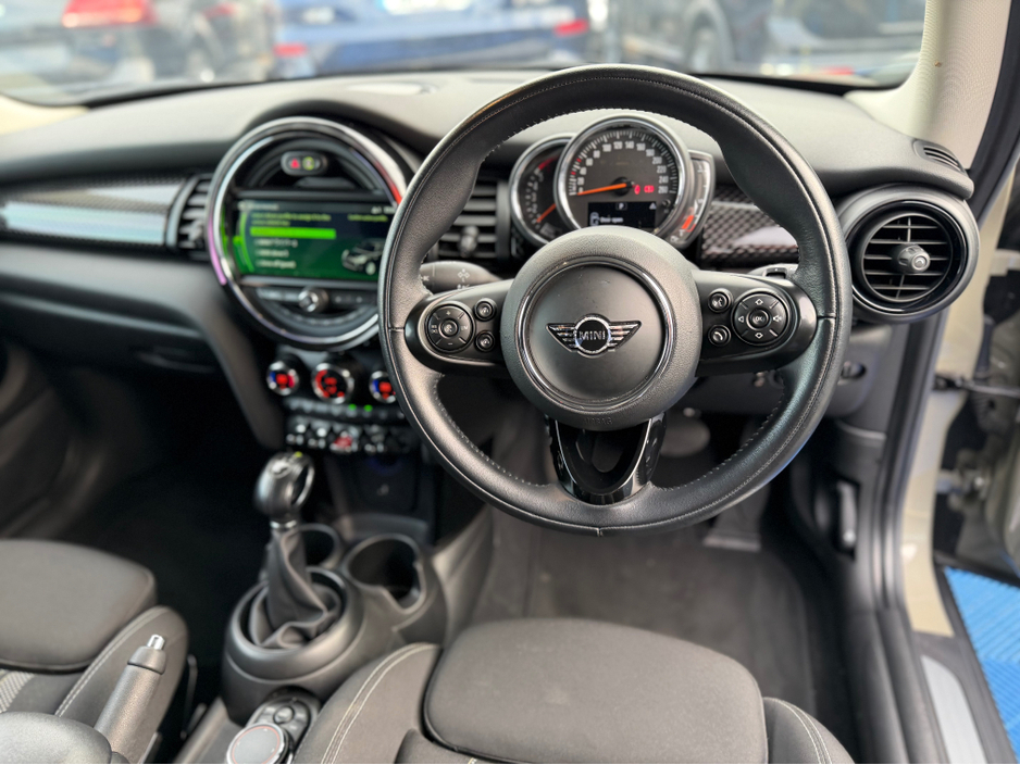 2018 MINI Hatch - image 13