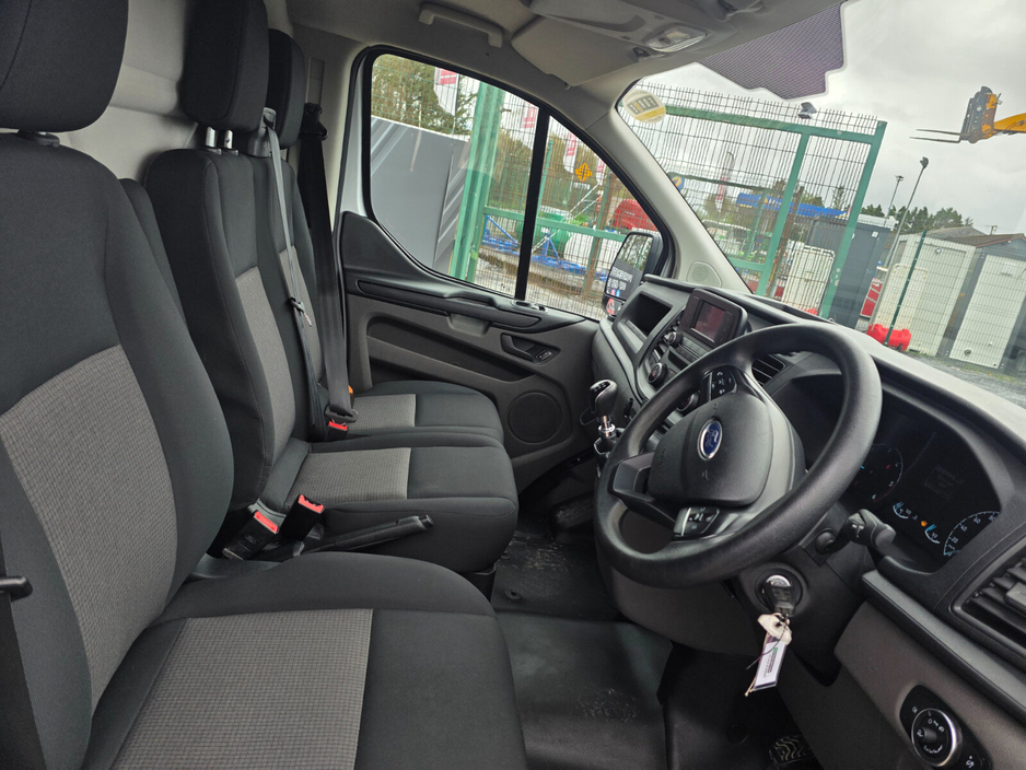 2022 Ford Transit Custom - image 8