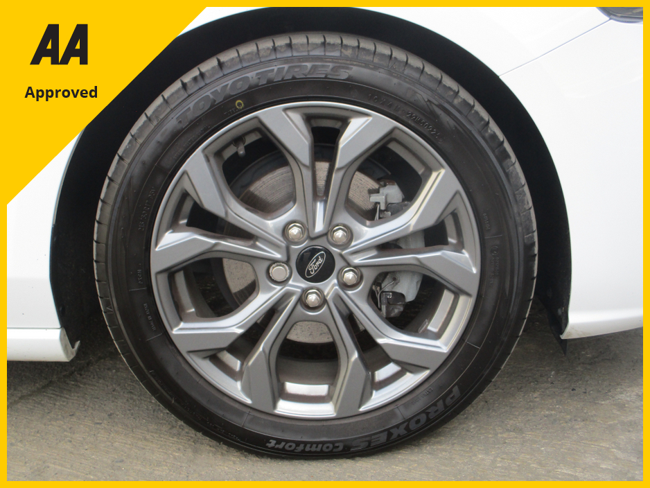 2024 Ford Focus - image 8