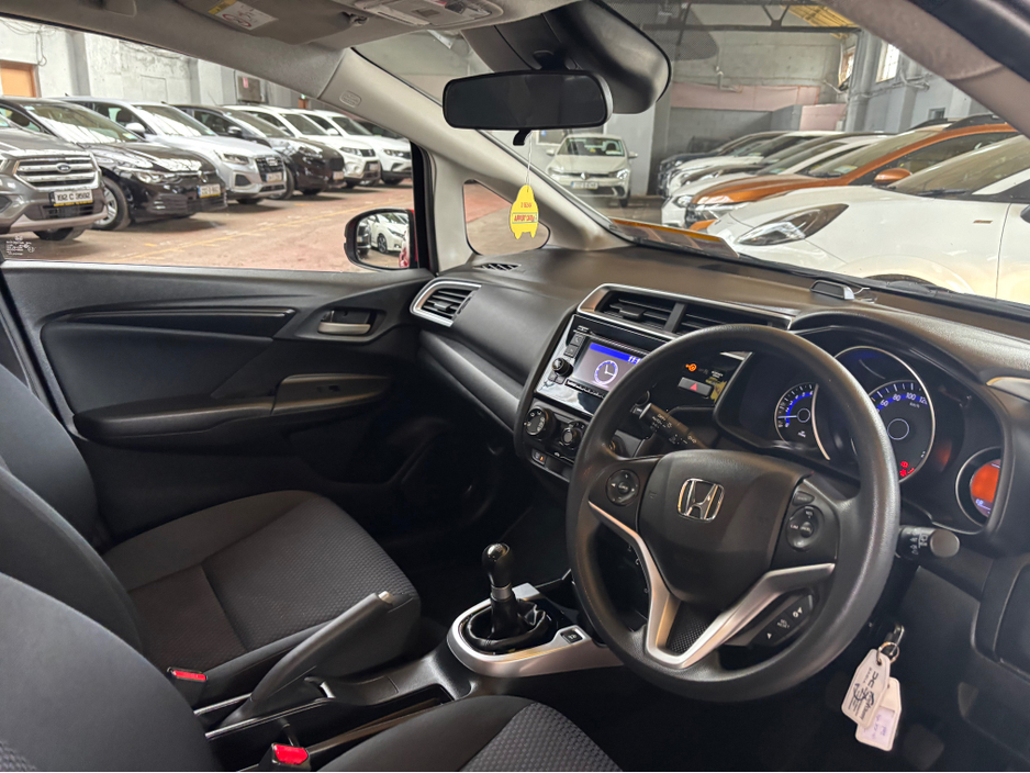 2019 Honda Jazz - image 5