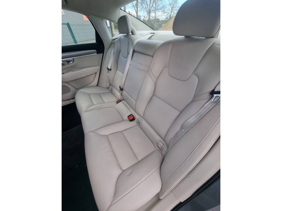 2017 Volvo S90 - image 21