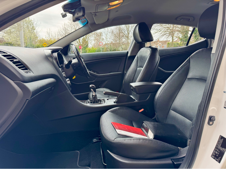 2015 Kia Optima - image 21