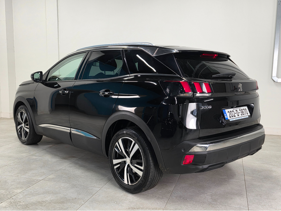 2020 Peugeot 3008 - image 8