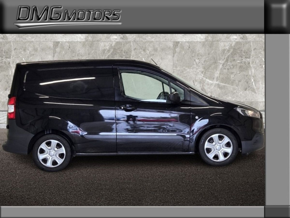 2023 Ford Transit Courier - image 4