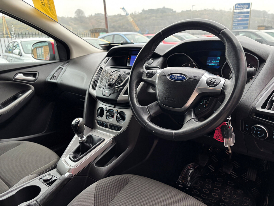 2012 Ford Focus - image 5