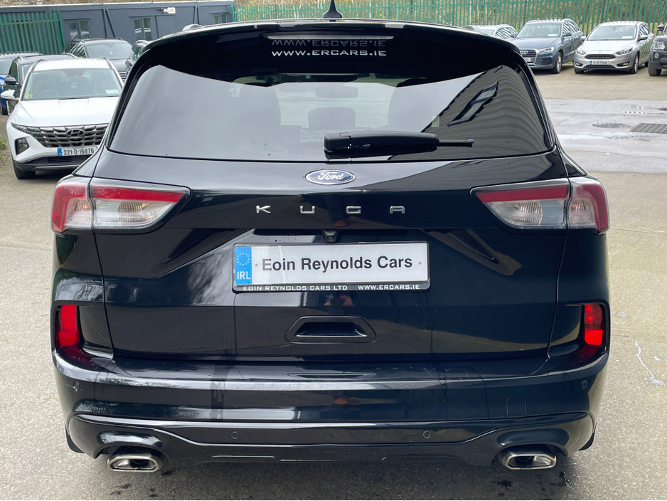 2022 Ford Kuga - image 5