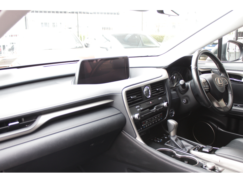 2019 Lexus RX 450hL - image 24