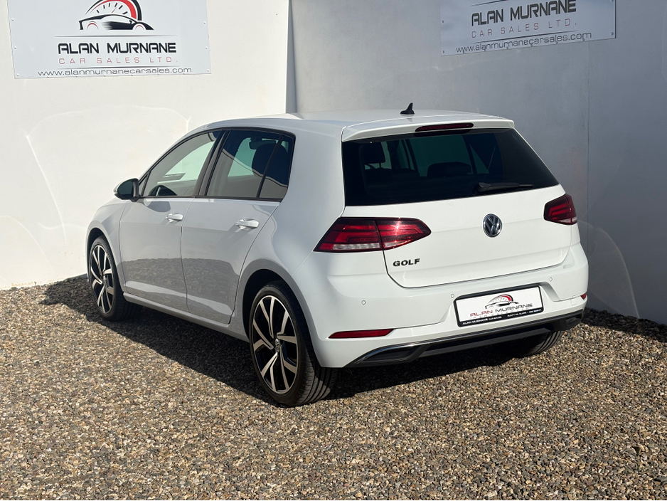 2019 Volkswagen Golf - image 11
