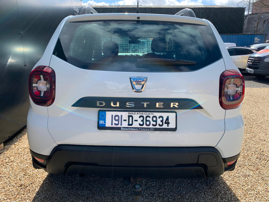 2019 Dacia Duster - image 4