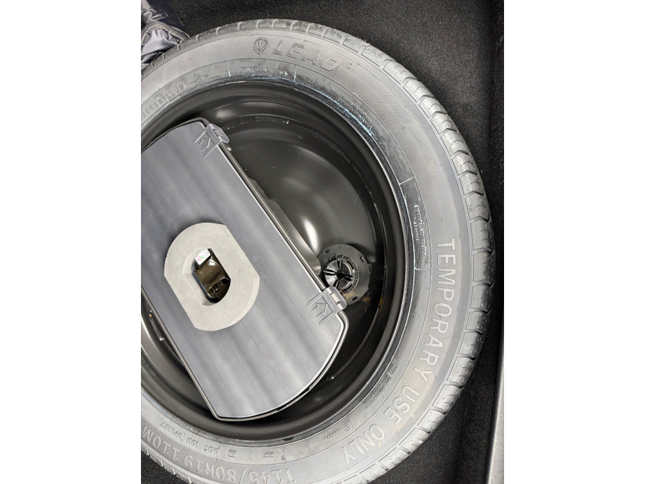 2025 Peugeot 3008 - image 12