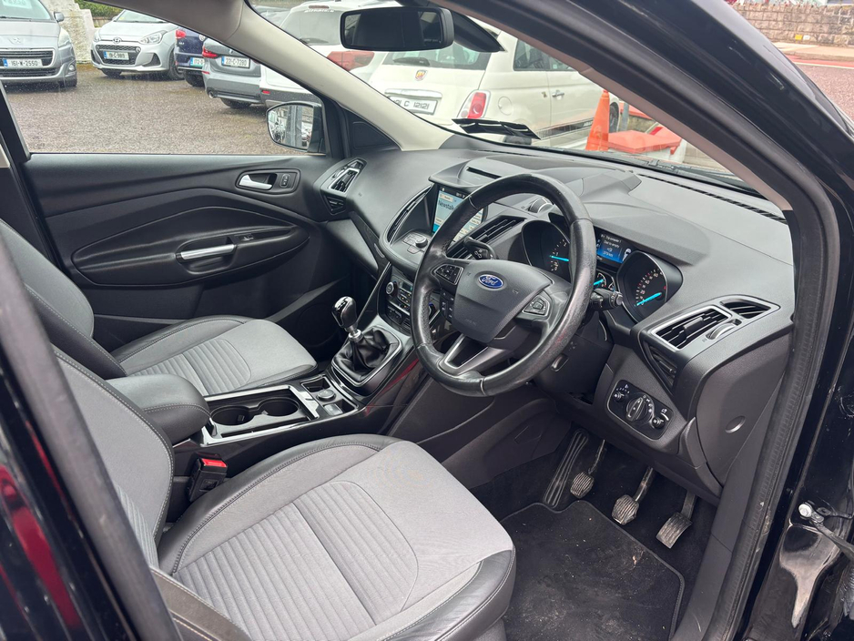 2017 Ford Kuga - image 11