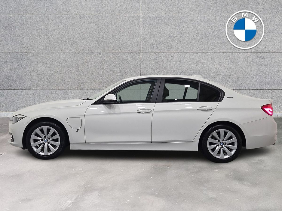 2017 BMW 3 Series 330e SE