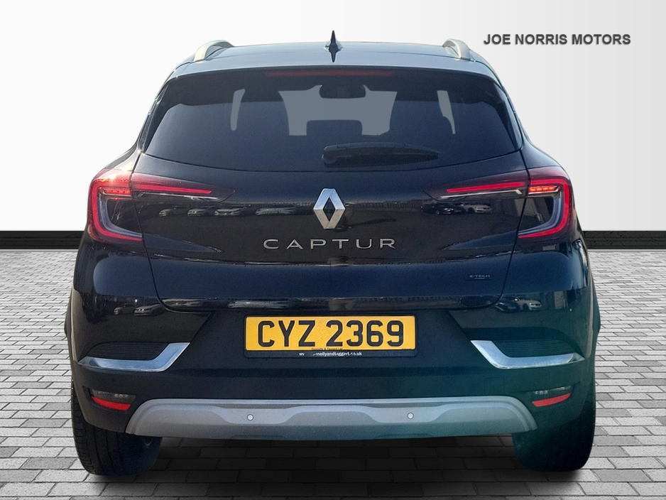 2023 Renault Captur - image 11