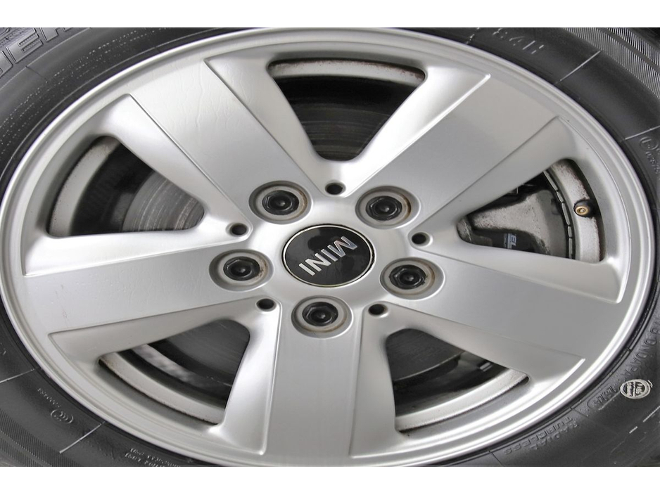 2016 MINI Hatch - image 27