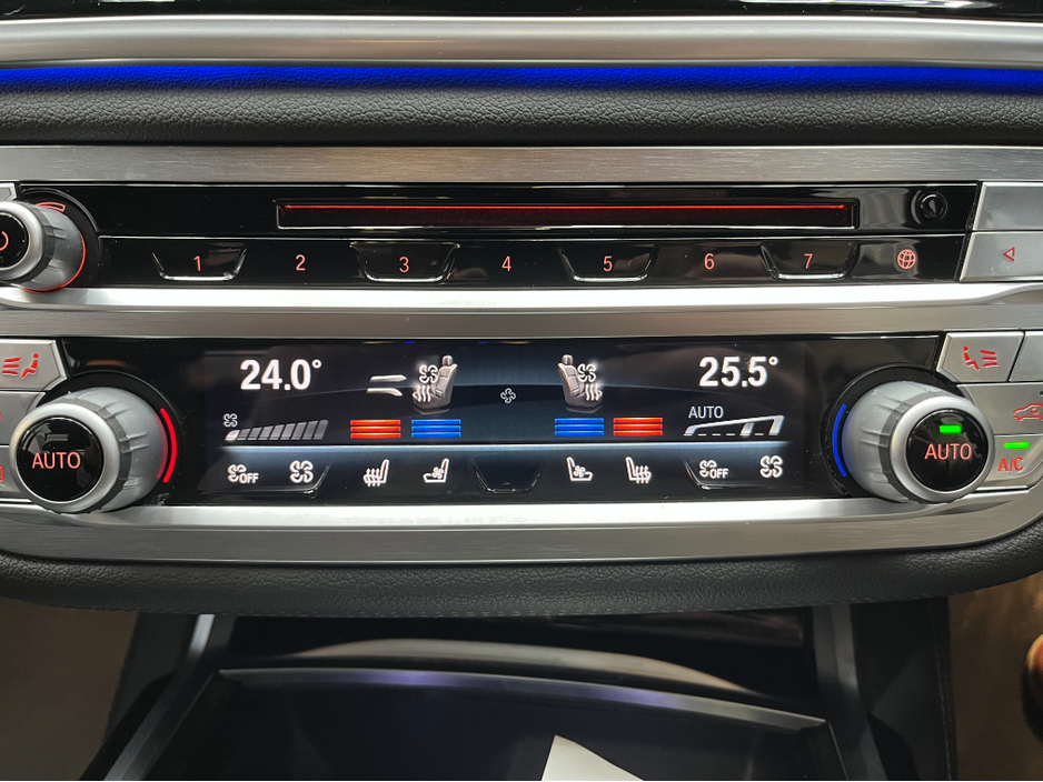 2018 BMW 7 Series €29950! 2018 BMW 740E IPERFORMANCE M-SPORT 2.0 AUTOMATIC / CRUISE CONTROL / 360° PARKING CAMERA / ELECTRIC MEMORY HEATED & MASSAGING SEATS / PANORAMIC SUNROOF / PADDLE SHIFTERS €29,950