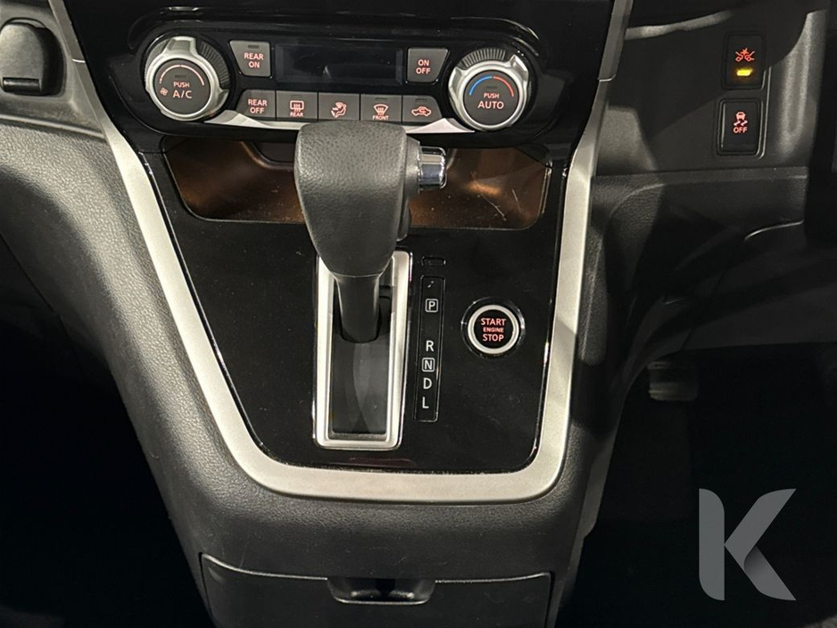 2018 Nissan Serena S-HYBRID 2.0L AUTOMATIC - MULTI FUNCTION STEERING WHEEL - CRUISE CONTROL - HEATING / AC CONTROLS - REVERSE CAMERA €19,950