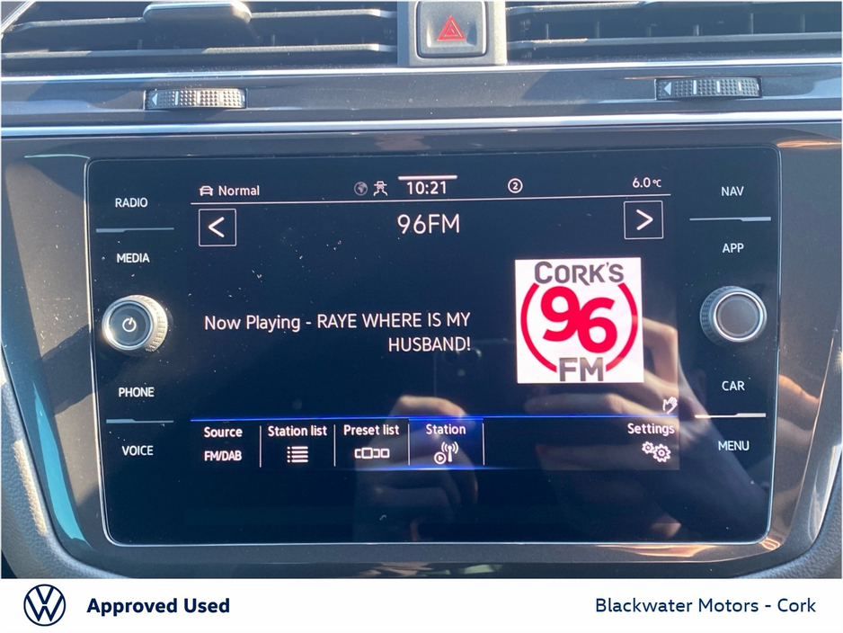 2022 Volkswagen Tiguan - image 16