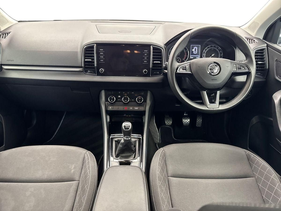 2020 Skoda Karoq - image 8