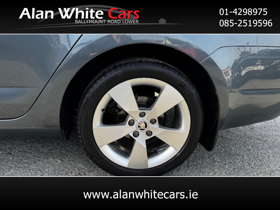 2016 Skoda Octavia - image 35