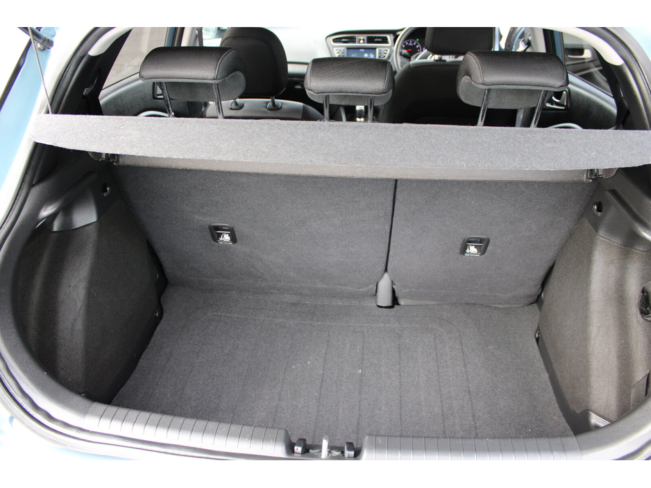 2019 Hyundai i20 - image 12