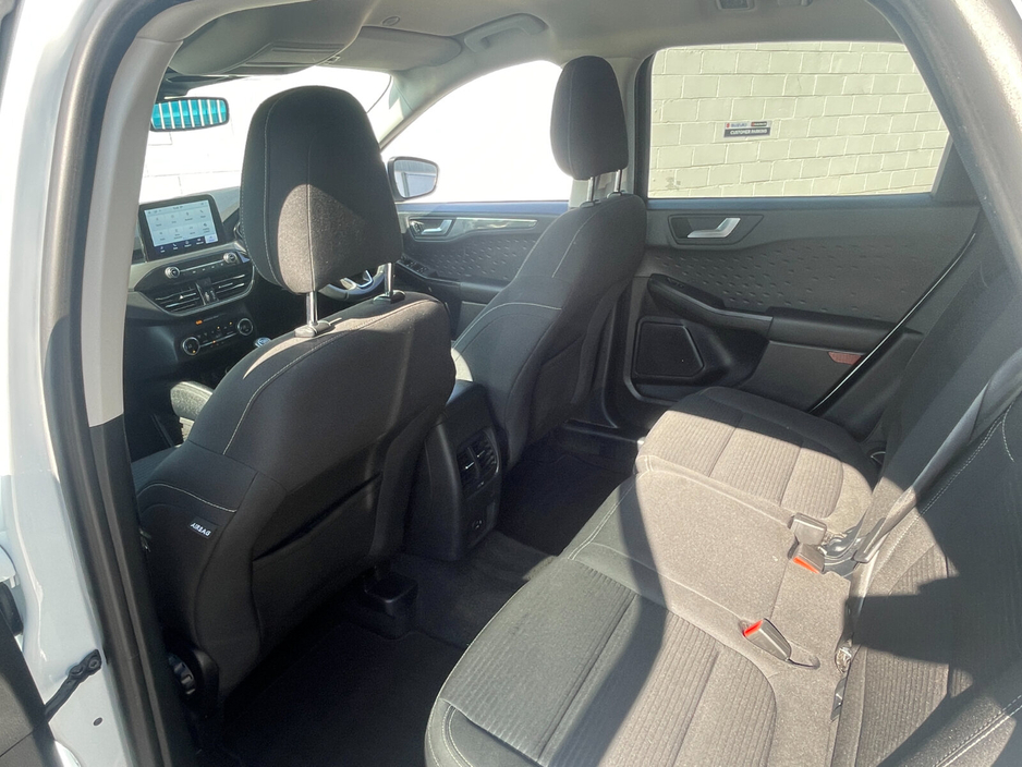 2020 Ford Kuga - image 12