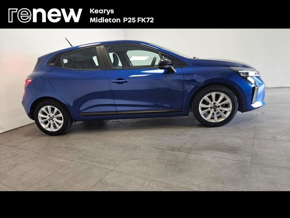 2025 Renault Clio - image 6