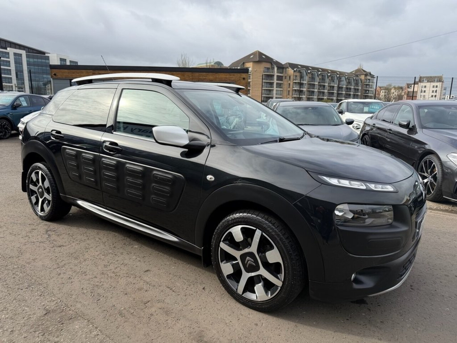2017 Citroen C4 Cactus - image 2