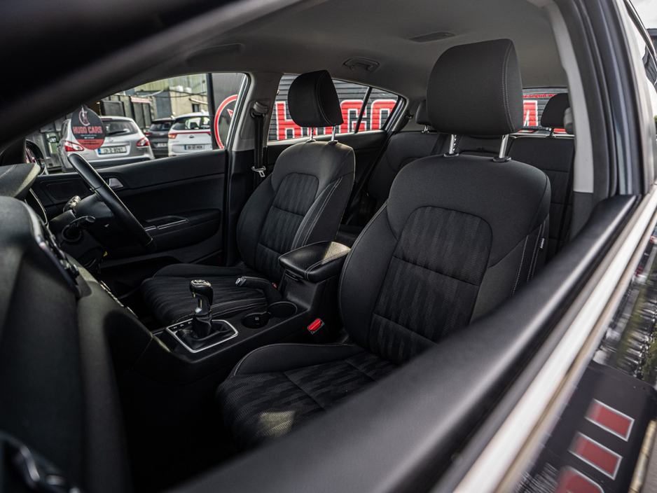 2016 Kia Sportage - image 28