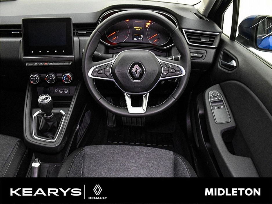 2020 Renault Clio - image 21