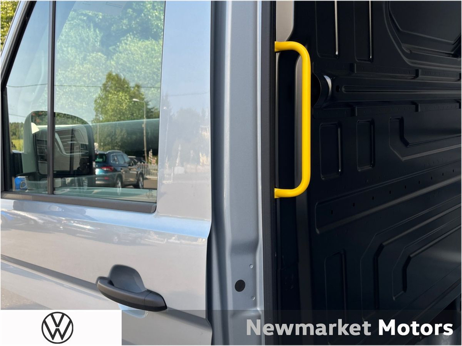 2026 Volkswagen Crafter - image 38